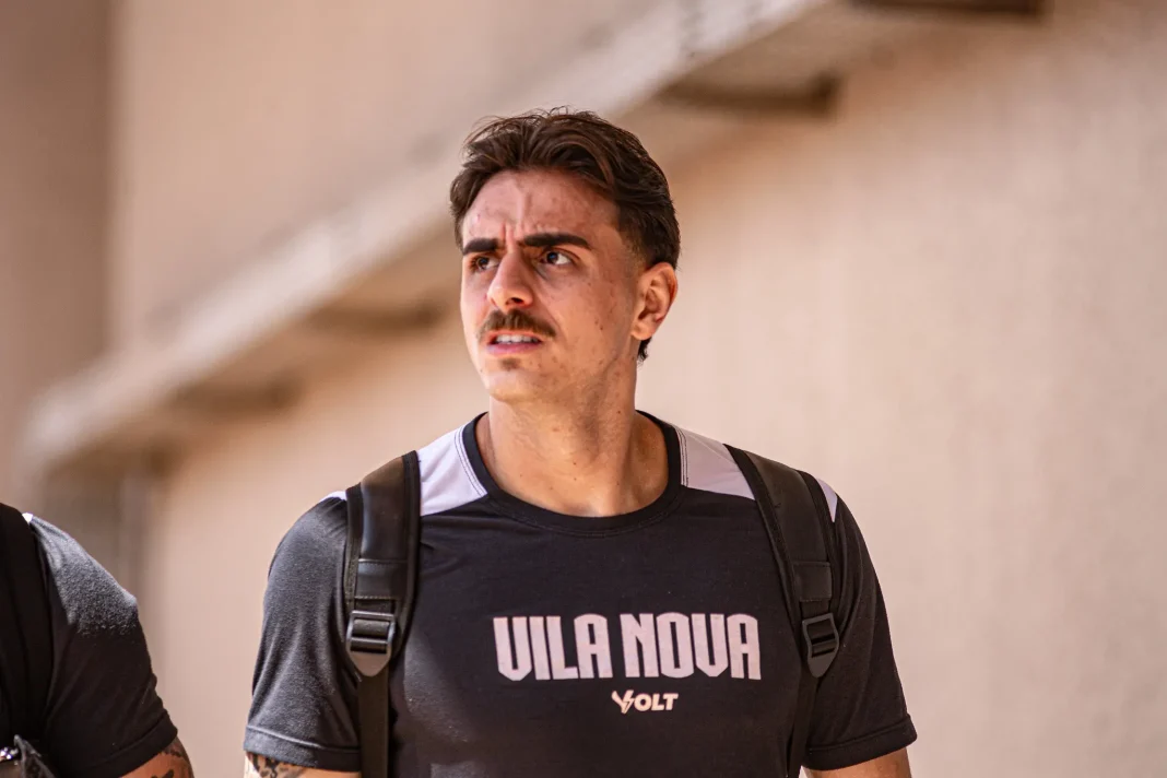 Weverton - Zagueiro - (Foto - Roberto Corrêa)