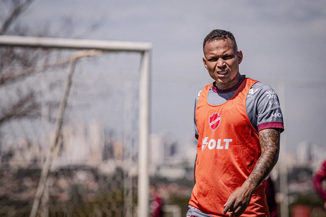 Janderson - Atacante - Vila Nova (Foto - Roberto Corrêa)