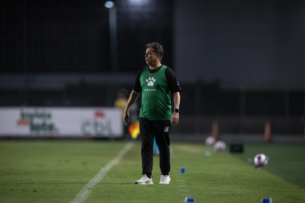 Técnico Evaristo Piza - Anápolis Futebol Clube (Foto - Divulgação AFC)