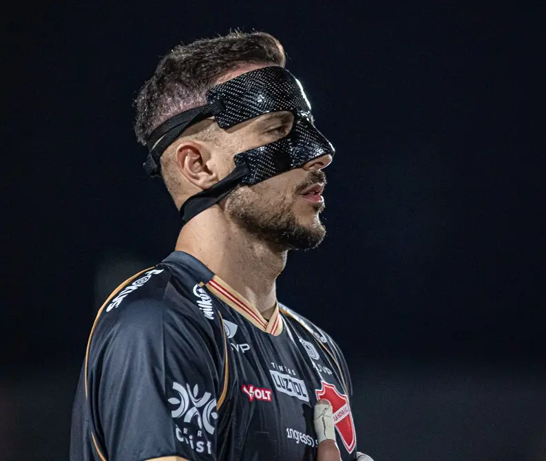 Goleiro Helton Leite - Vila Nova (Foto - Roberto Corrêa)
